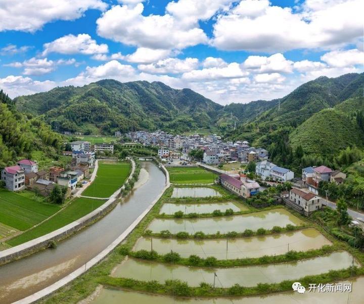 开化县岙滩广场 ▲2017年5月21日 村头镇青山村 ▲2017年5月22日 开化