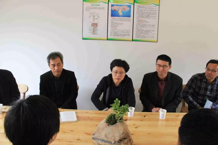 省农业厅副厅长刘嫔珺带队考察龙溪丰岭养殖场