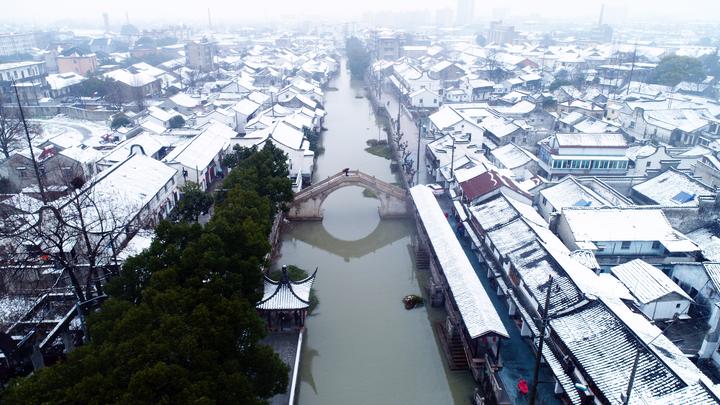 雪后梅溪