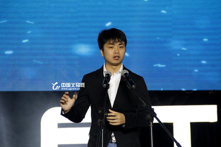 资料图  "人皇"sky李晓峰