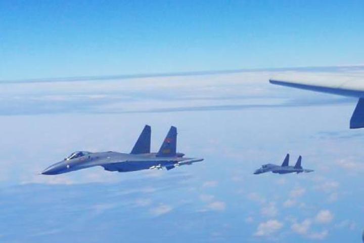 中国空军多型战机连续"绕岛巡航"检验实战能力