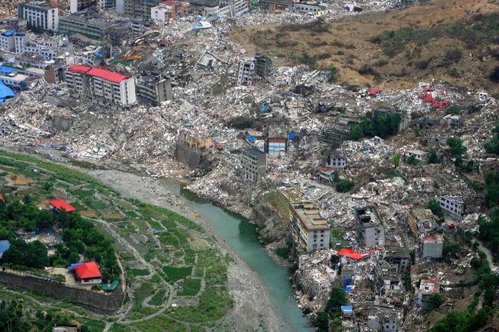 0级地震突袭中国四川盆地西北边缘的汶川县.