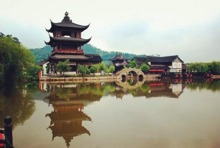 夏日古镇风景独好不妨来一场文化之旅