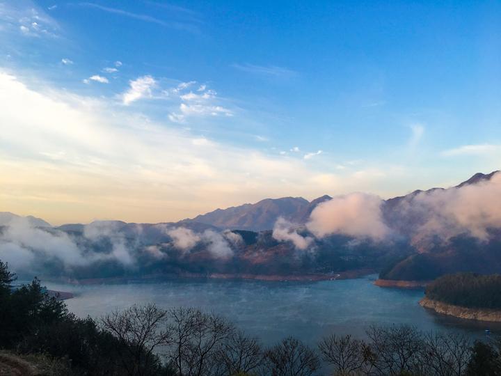 遂昌县仙霞湖风景据介绍,该《指导意见》出台后,对不符合文件规定
