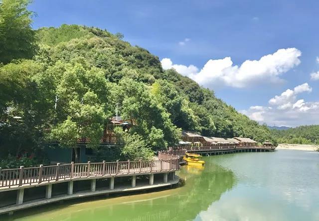 常山景区形象广告亮相央视:何处心安 慢城常山 浙江常山欢迎您!