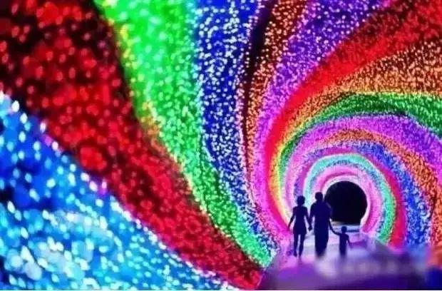通过时光隧道你已穿越闯进浪漫的爱情之夜   梦幻旅程即由此刻悄悄