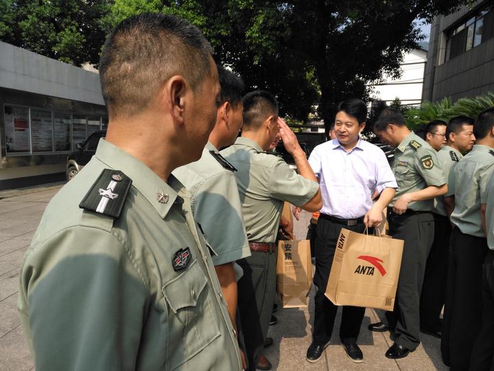 建军节快乐!诸暨市领导走访慰问驻诸部队官兵