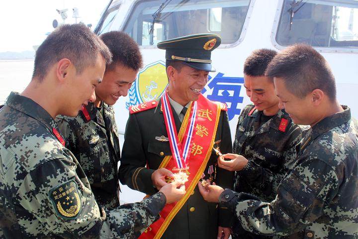 的全国海警队伍唯一代表—浙江海警第一支队33012艇雷达班长董顺发