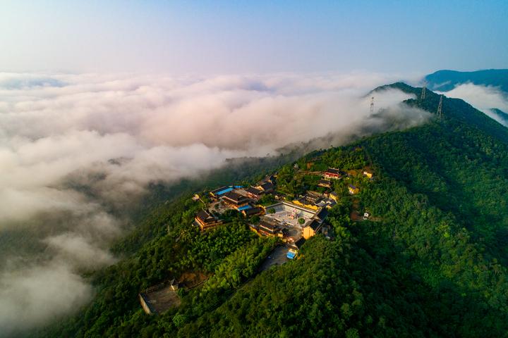 卧龙山普净寺.jpg