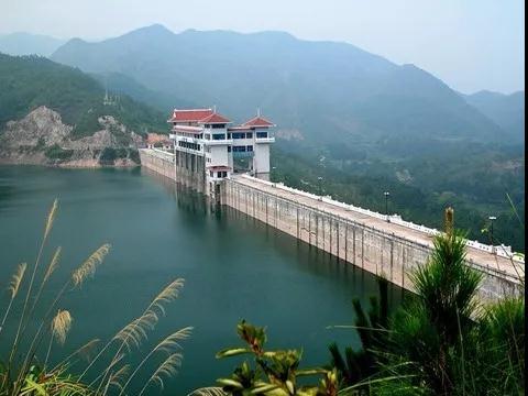 ▼   碗窑乡"拖油瓶"   没有走过碗窑水库大坝;没在坝底游过泳