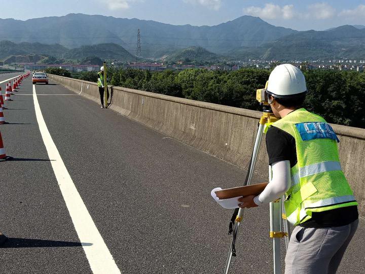 衢州对境内四条高速公路上千座桥梁进行安全检测