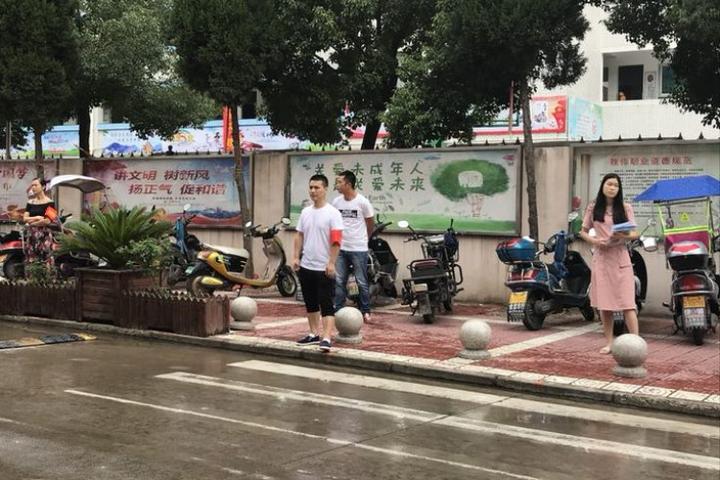 白云昆溪小学:别样开学礼 文明满校园