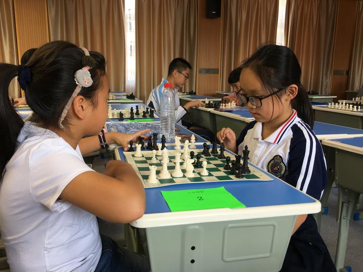 以棋益智 新昌县中小学生棋类比赛开赛