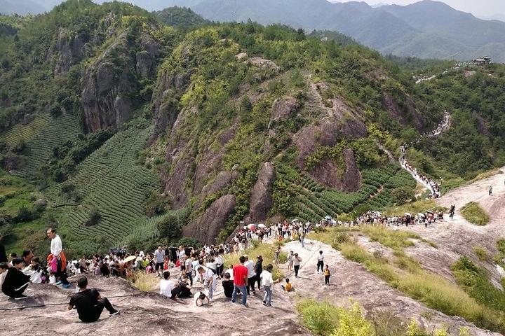 松阳双童积雪景区在国庆期间开放,接待游客总数达12万人次