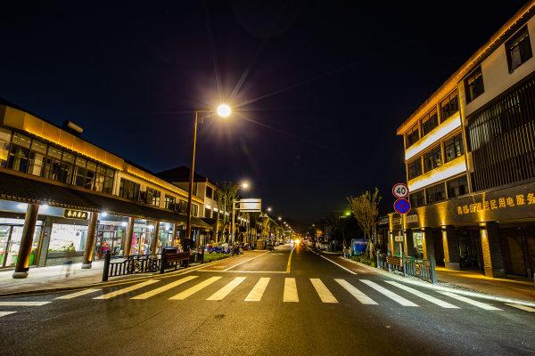 平湖曹桥街道发动商户参与集镇整治 大街小巷皆是风景线