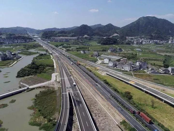 甬台温高速公路复线温州南塘至黄华段项目.据温州新闻客户端