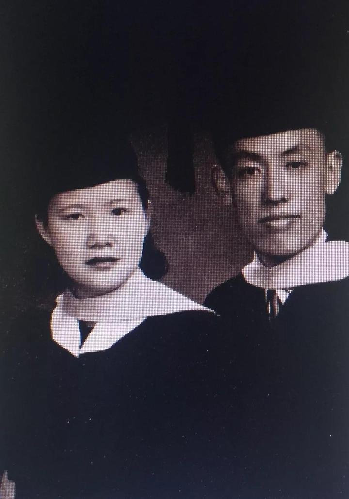 1940年结婚后,没过多久,马秀权和吴汝康从中央大学毕业.