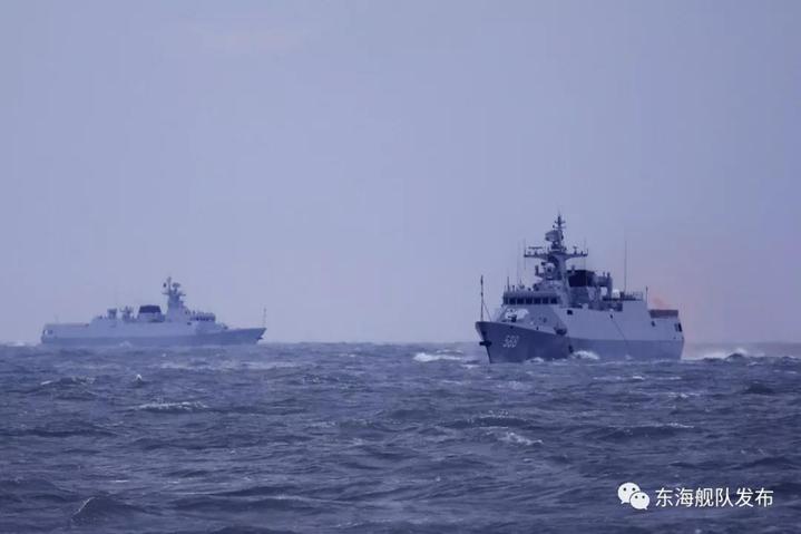 东海舰队056舰编队火力演练