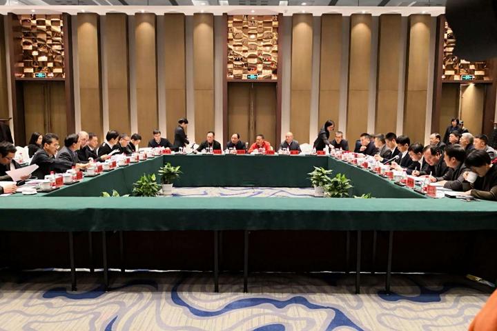读《雷锋日记|倪梓洋:我愿永远做一个螺丝钉