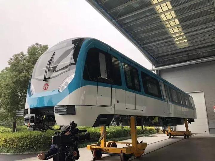杭州地铁5号线将是首批采用ah型列车的新线路.