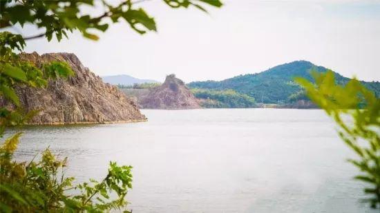四期是神仙湖旅游度假区,包括神仙湖生态公园和星宿海度假区.