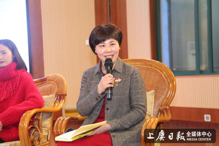 叶丽华家庭:唯有书香能致远