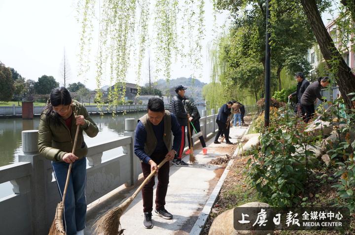 主题当日(小越街道中学).jpg