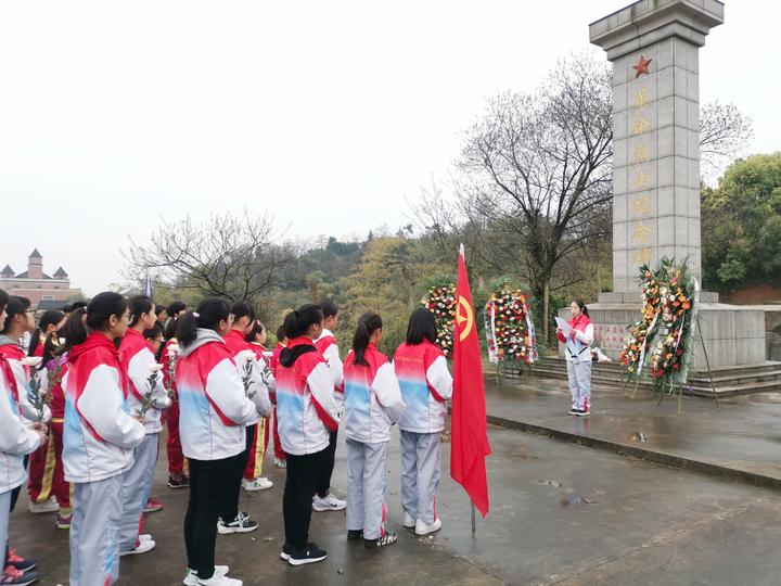 缅怀先烈 铭记历史 | 上虞师生开展祭扫烈士墓活动