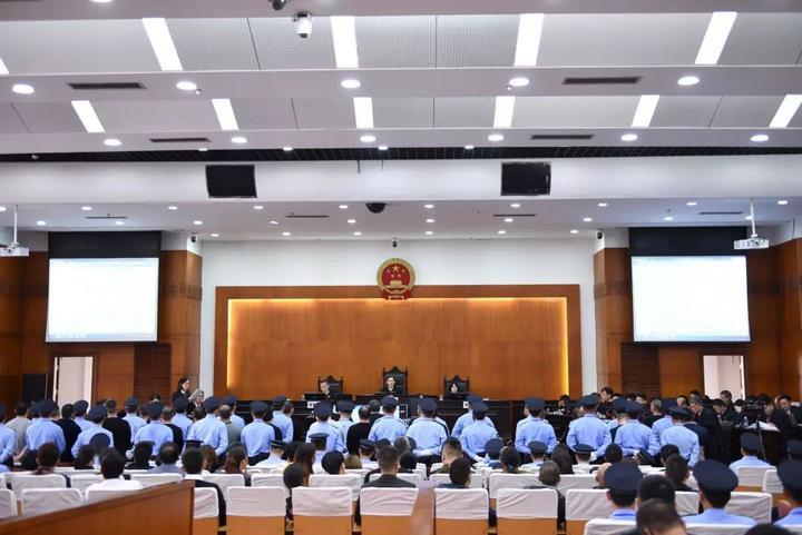 老五瓜郑官顺获刑25年揭秘台州扫黑除恶第一案