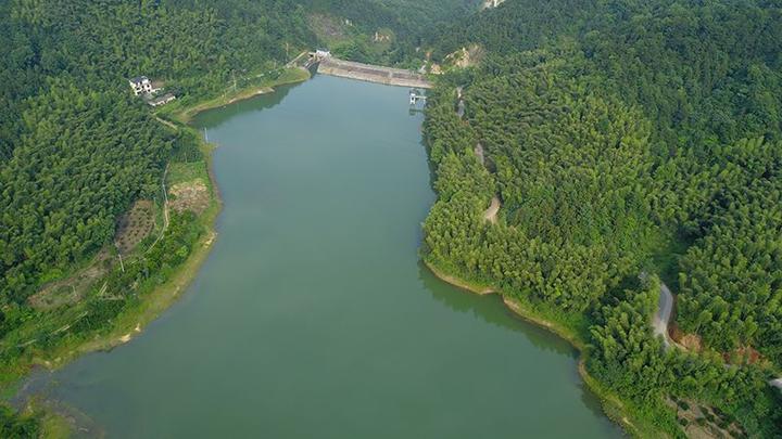 儒村水库 郑雯倩 摄苏州塘,儒村,皮石垄四都境内三大水库湖山之麓