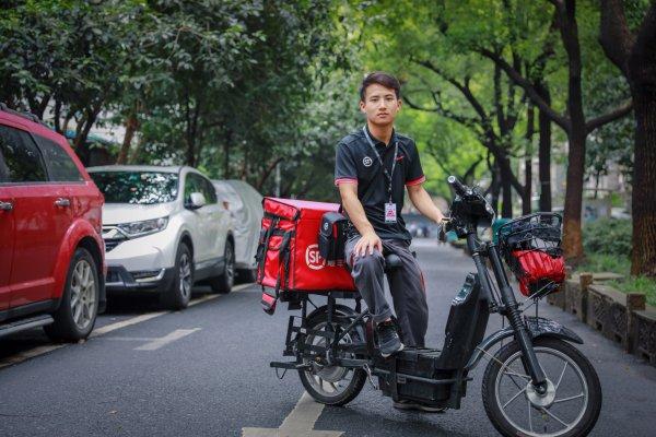 团浙江快递小哥诸多困境 月薪上万者凤毛麟角