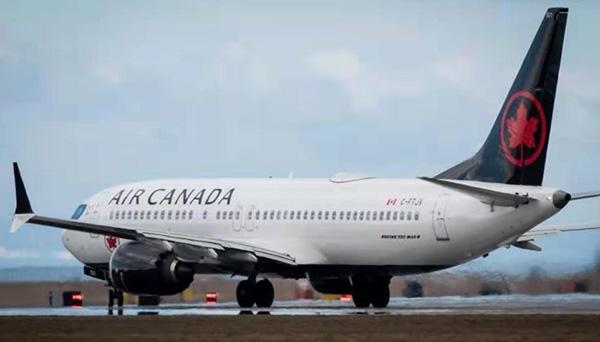 加拿大航空一航班因空中颠簸临时降落,至少35人受伤