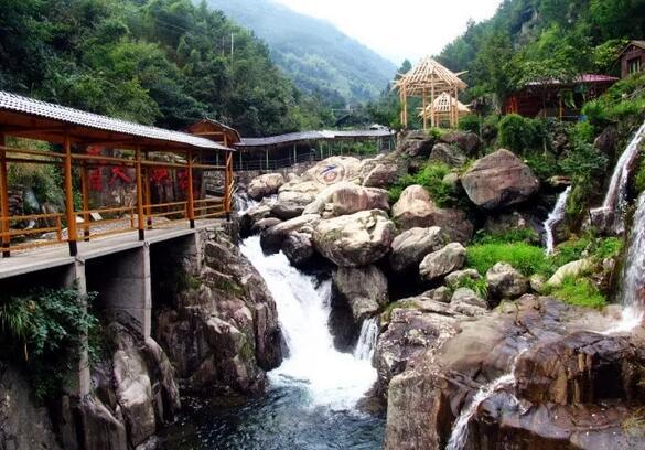 天目大峡谷"石谷有灵气,灵石成山谷",地处临安西天目的天目大峡谷