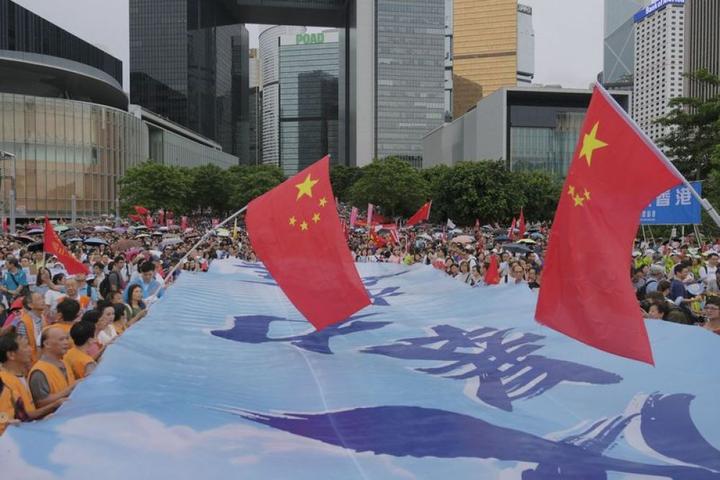 特写:香港大多数不再沉默