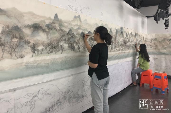 中国美院师生绘86米水墨《浙江大观图》