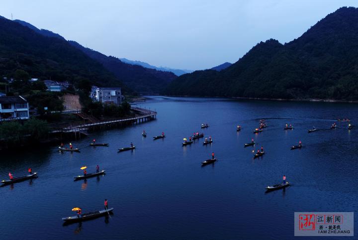 淳安千岛湖再现 "万家渔火"盛景