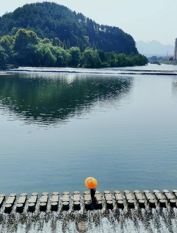 《绿水青山》明镜台 摄于金华琅琊