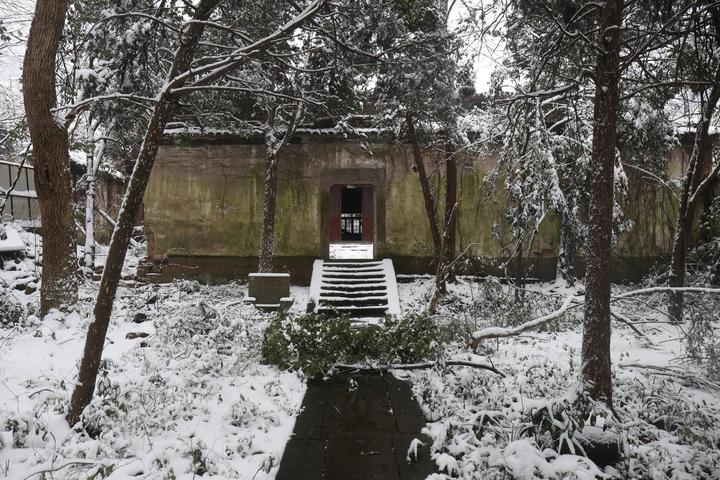 为大力传承和保护历史文脉,留住根与魂,让杭州城彰显运河沿岸名区的