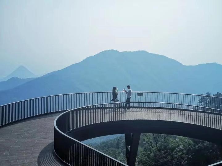 《观景台》 施保卫 摄于 金华双龙风景区