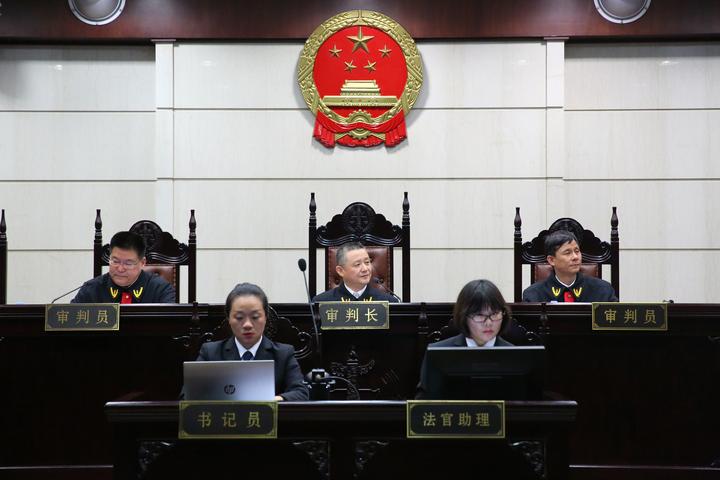 这个民告官案子24名厅领导来旁听