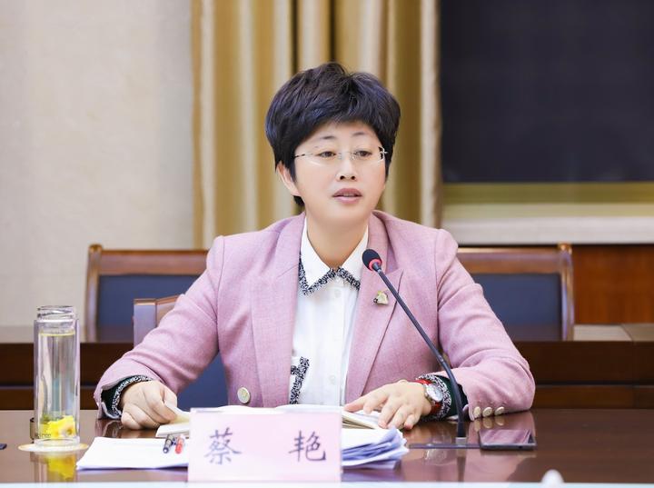 蔡艳在婺城区常务线工作务虚会上要求"精准发力"