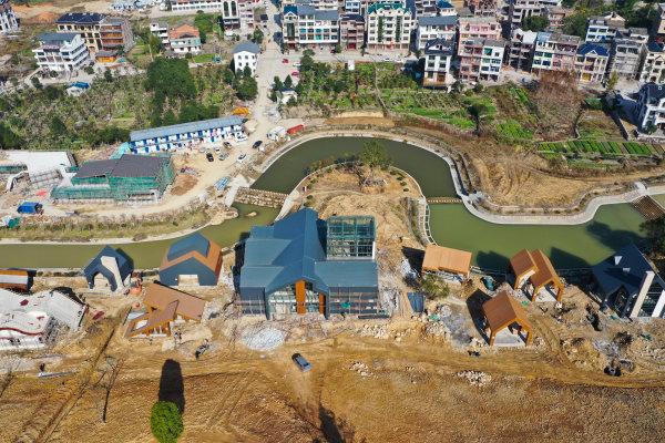 图为乐清市大荆镇下山头村,建设中的田园综合体.