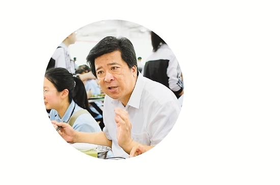 浙江日报衢州第二中学校长潘志强教育领域的燃灯者