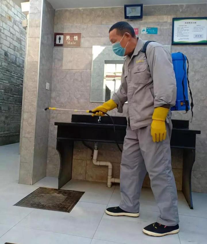 北京1例新冠肺炎感染者因三次上公厕引发