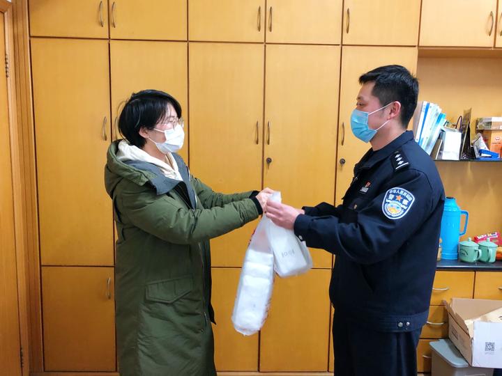 我相信爱和希望比病毒蔓延的更快访民革绍兴市上虞区支部委员丁迪飞