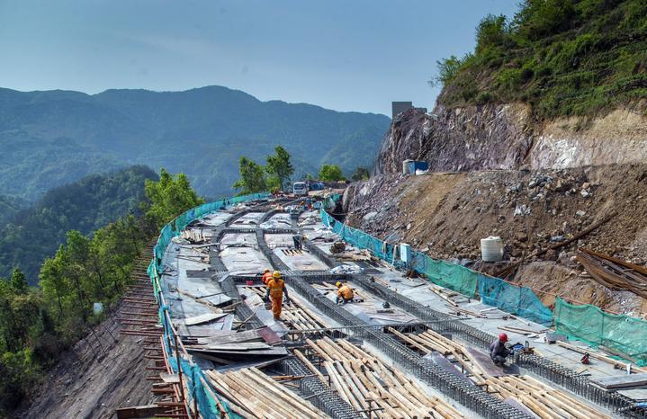 杭绍甬高速公路磐安段_0007.jpg