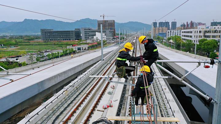 浙报关注丨宁波公铁共建双快交通体系加速建设