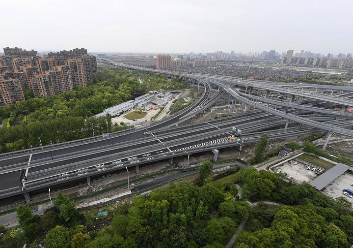 杭州:艮山东路高架建成