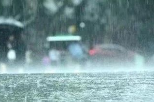 注意!阵雨雷雨即将袭来还伴有大风 请做好准备