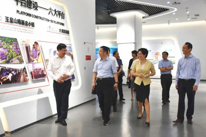 省纪委副书记,省监委副主任罗悦明来我区调研清廉社区